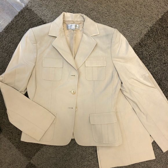 Petite size pant suit - Picture 2 of 2